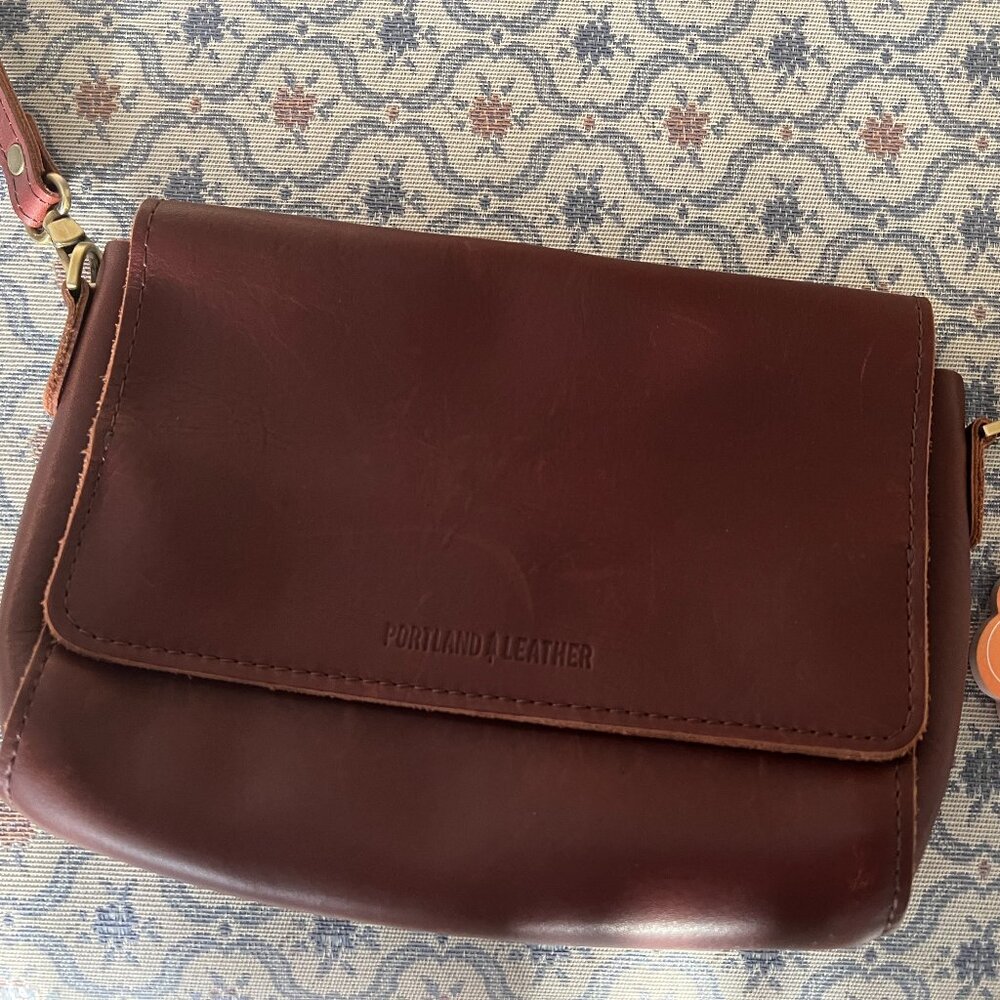 Portland Leather Goods Medium Metro Crossbody
